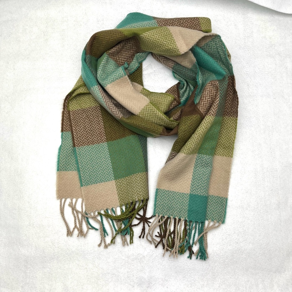 Green plaid patter long scarf